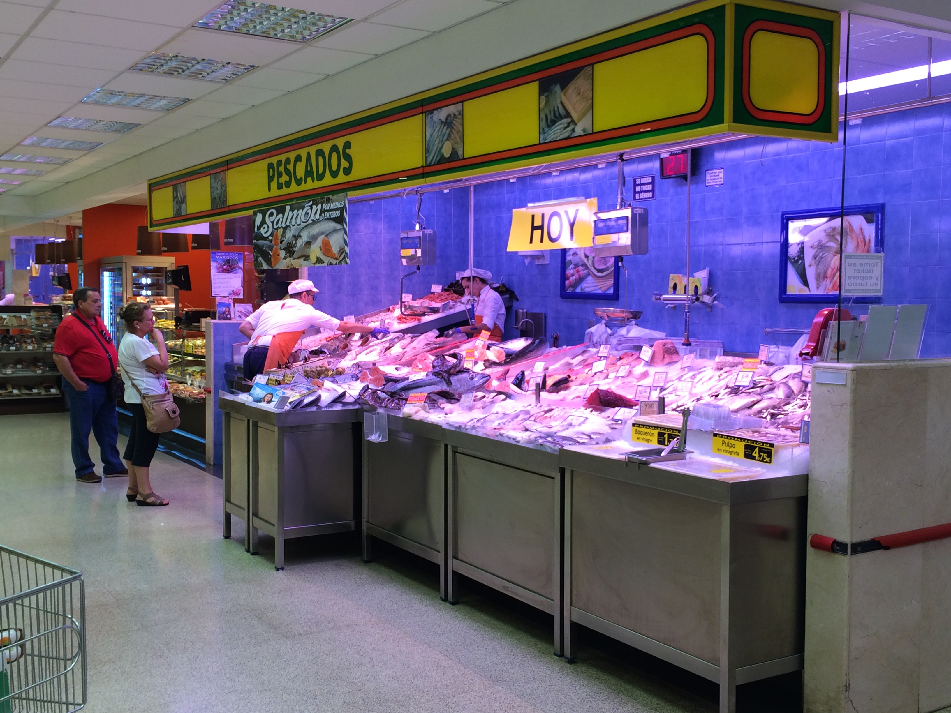 La distribución aporta el 15 por ciento de los empleos en la Unión Europea con gran peso del trabajo joven y estable